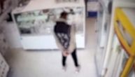 Snimak krađe iz poslastičarnice u Beogradu: Maloletnica upala u lokal, novac predala muškarcu koji je pobegao!