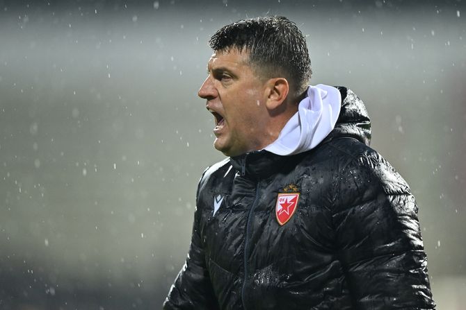 FK Radnički Niš - FK Crvena zvezda FK Radnički Niš - FK Crvena zvezda