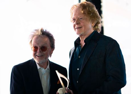 Mick Hucknall, Simply Red Mick Hucknall, Simply Red