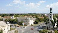 Ova zgrada nekada je bila najznačajnija u Staroj Pazovi: Bila je sirotište, "vila na jezeru", ali i škola...