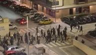 Šok snimci iz Podgorice, grupe maskiranih mladića izašle na ulice: Sve vreme uzvikuju "Turci napolje"