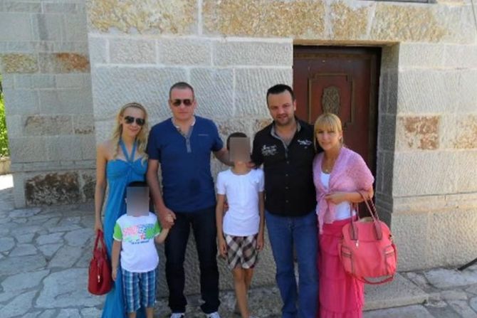 Pevač Saša Katančić Pevač Saša Katančić