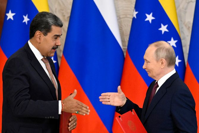 Vladimir Putin, predsednik Venecuele Nicolas Maduro