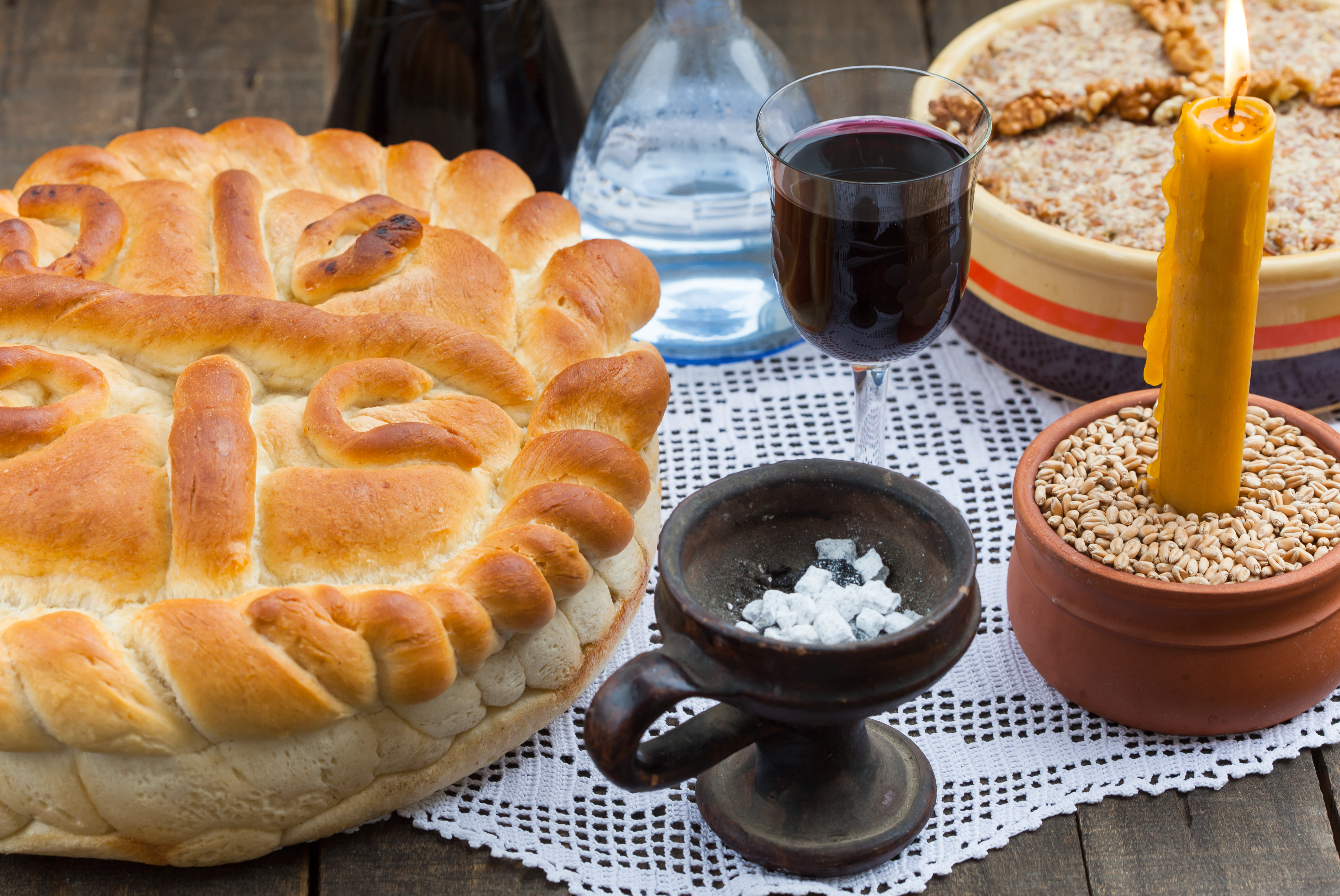 Ako za Đurđevdan umesite ovu pogaču, veruje se da će kuća cele godine imati berićet: Bake su radile i ovo