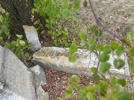 Spomenik, Čačak, Kraljevo