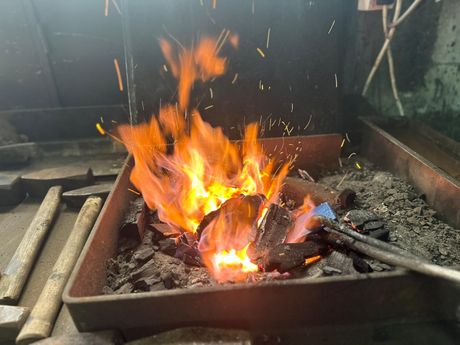 Mladi kovač iz Radaljeva, Vladimir Pantelić, kovač Mladi kovač iz Radaljeva, Vladimir Pantelić, kovač