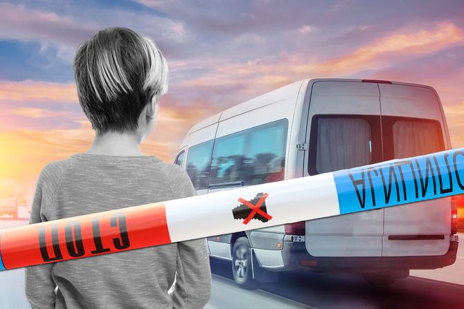 Dečak kombi policija Dečak kombi policija