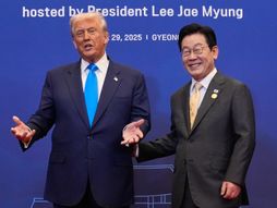 Donald Trump, Li Džae Mjung