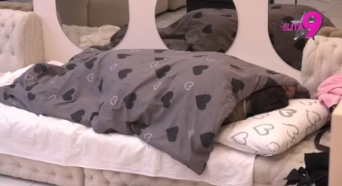 "Trajalo je 2 sata" Sara imala odnos sa Filipom Đukićem, opisala ga do detalja! Miljana zinula dok je slušala