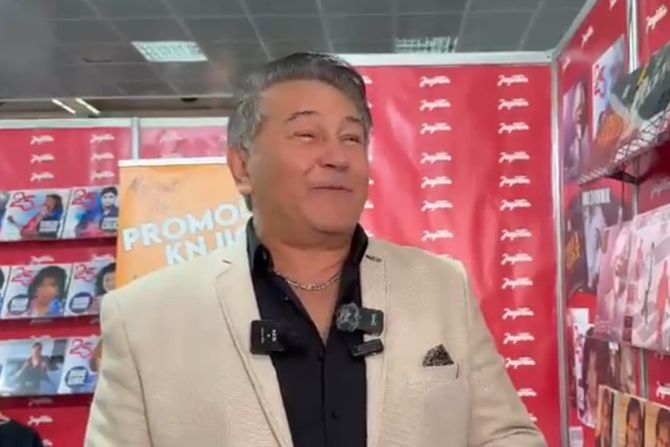 Halid Muslimović Halid Muslimović