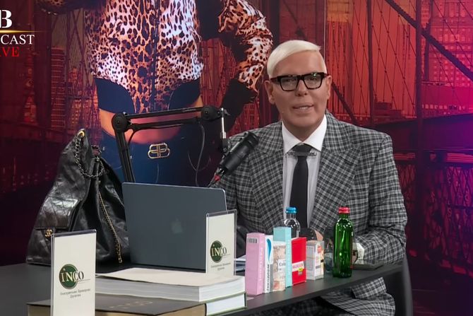 Rada Manojlović, Boki 13