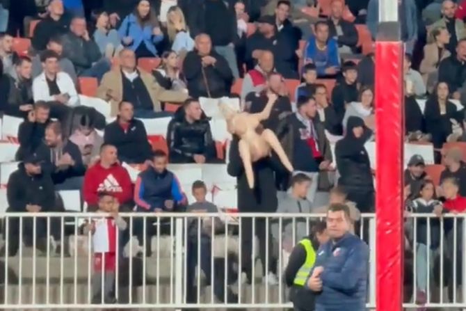 Lutka na naduvavanje Lutka na naduvavanje