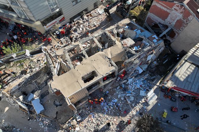 Turska Gebze srušila se zgrada