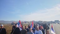 Pešacima sa KiM koji idu ka Novom Sadu se priključili i meštani okolnih mesta
