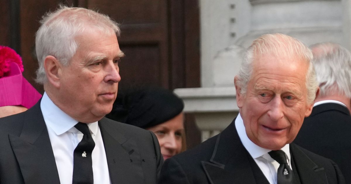 Britanski kralj Čarls Treći da se sastane sa žrtvama Džefrija Epstajna: Poziv koji se ne odbija