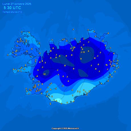 Ciklon i sneg nad Islandom