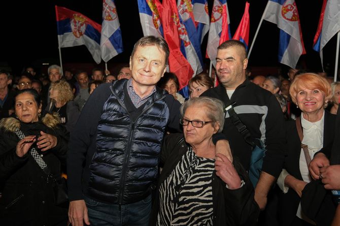 Doček Srba sa KiM u Ljigu