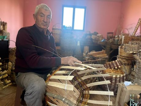 Milan Pavić, Gorjani, Užice, korpe od pruća