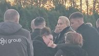 Brena u crnoj jakni stigla na Frenkijevu sahranu: Oči joj pune suza, kad je videla njih potpuno se slomila