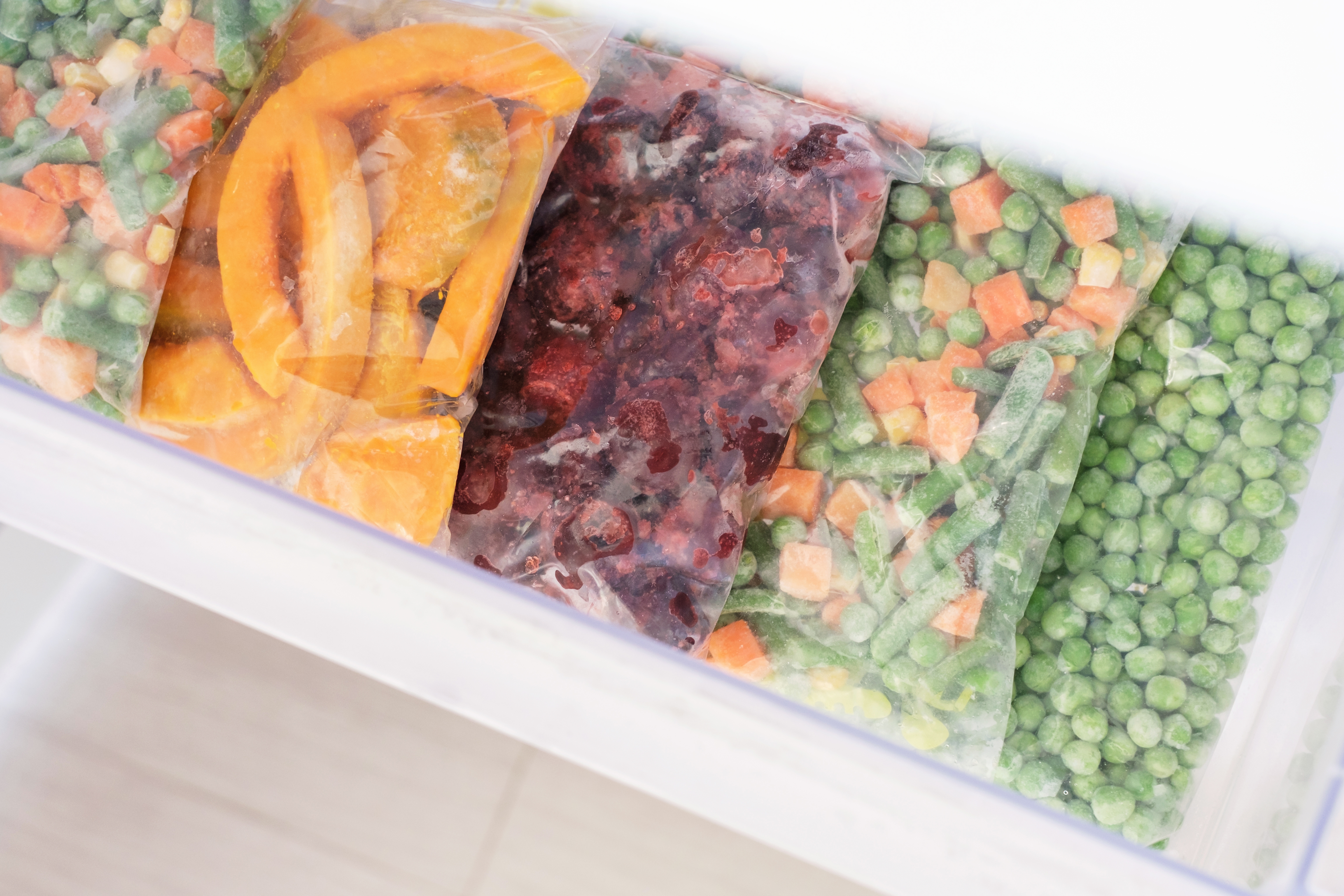 Svi pravimo istu grešku sa zamrnutim povrćem: Mislite da je zdravo, a zapravo bacate ono najvrednije