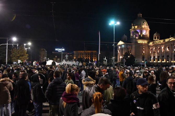Studenti u blokadi građani Takovska ulica Skupština Srbije protest blokada Dijana Hrka štrajk glađu