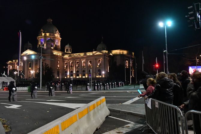 Studenti u blokadi građani Takovska ulica Skupština Srbije protest blokada Dijana Hrka štrajk glađu