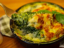 Zapečeno jelo sa spanaćem i sirom