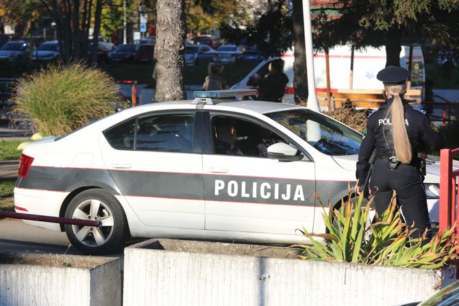 Policijska kola Bosna, BiH, Policija