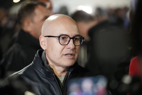 Beograd, skup , doček Srba sa KiM