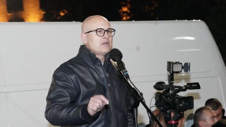 Beograd, skup , doček Srba sa KiM