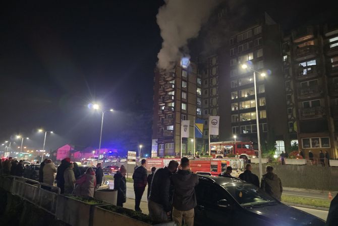 Bosna BIH Tuzla Dom penzionera požar