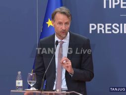 fon Bekerat, Ambasador EU