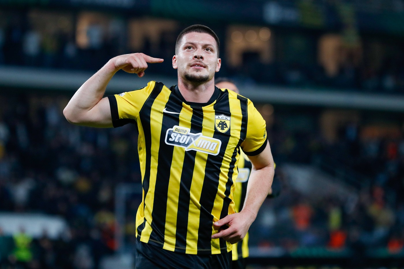 AEK u odsustvu Marka Nikolića slavio, Luka Jović promašio jedanaesterac, posle toga doživeo nešto neočekivano