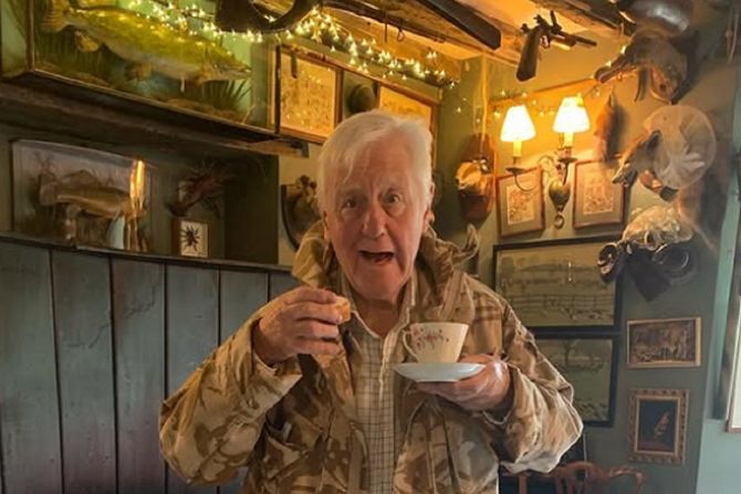 Sir Bendžamin Slajd