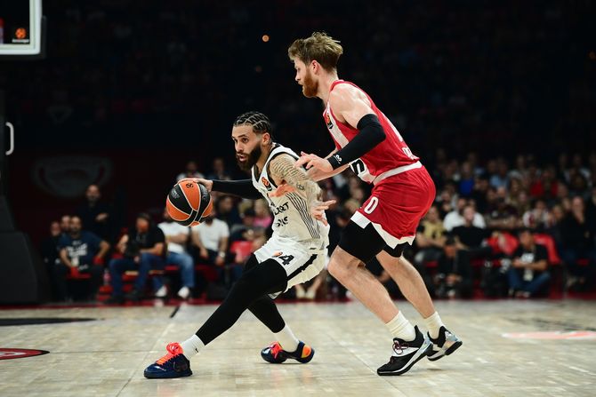 KK Olimpijakos - KK Partizan