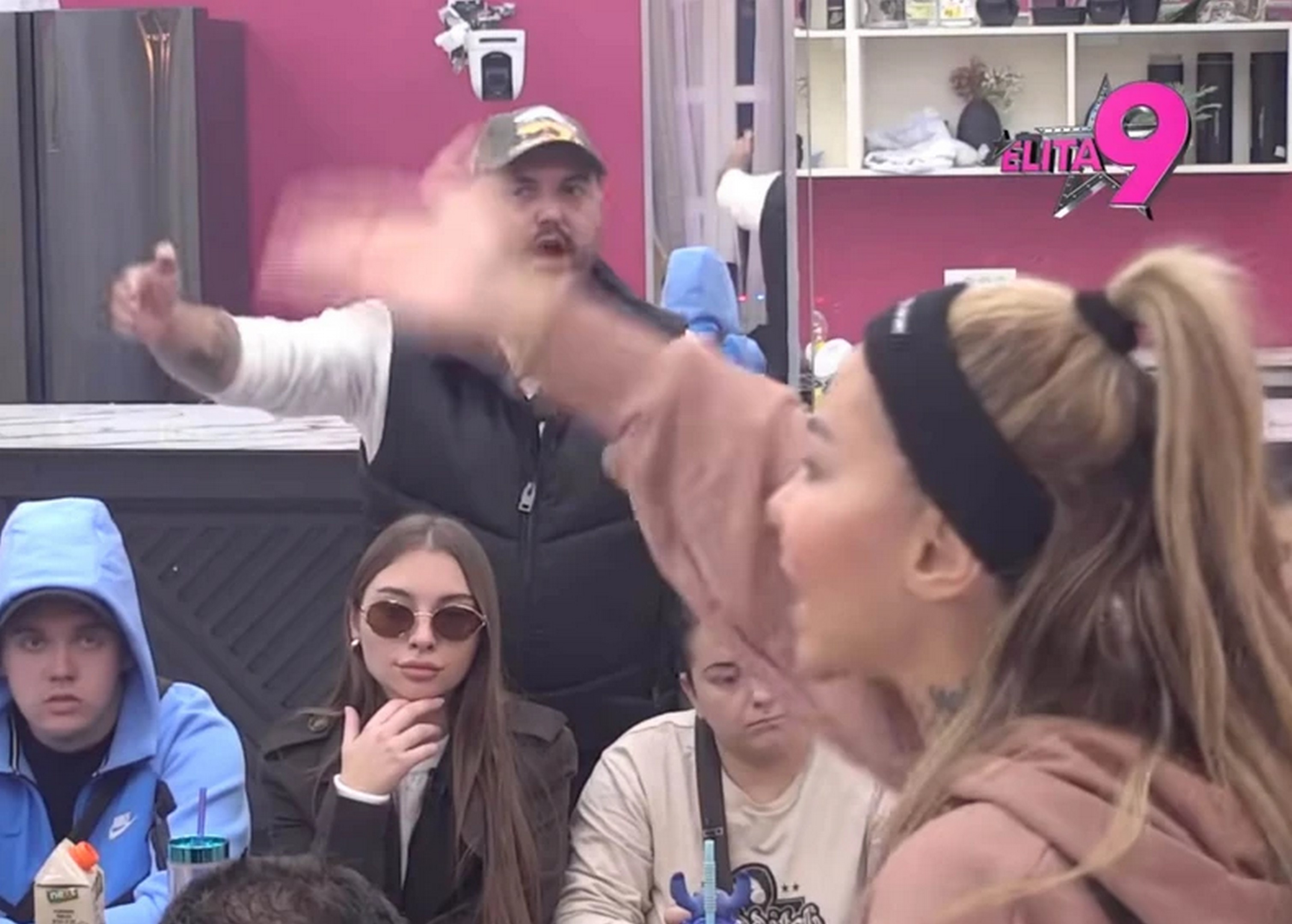 "Nisam nikad bio lud za njom" Asmin unakazio Aneli u raspravi: Ahmićeva se odmah iskalila na Luku