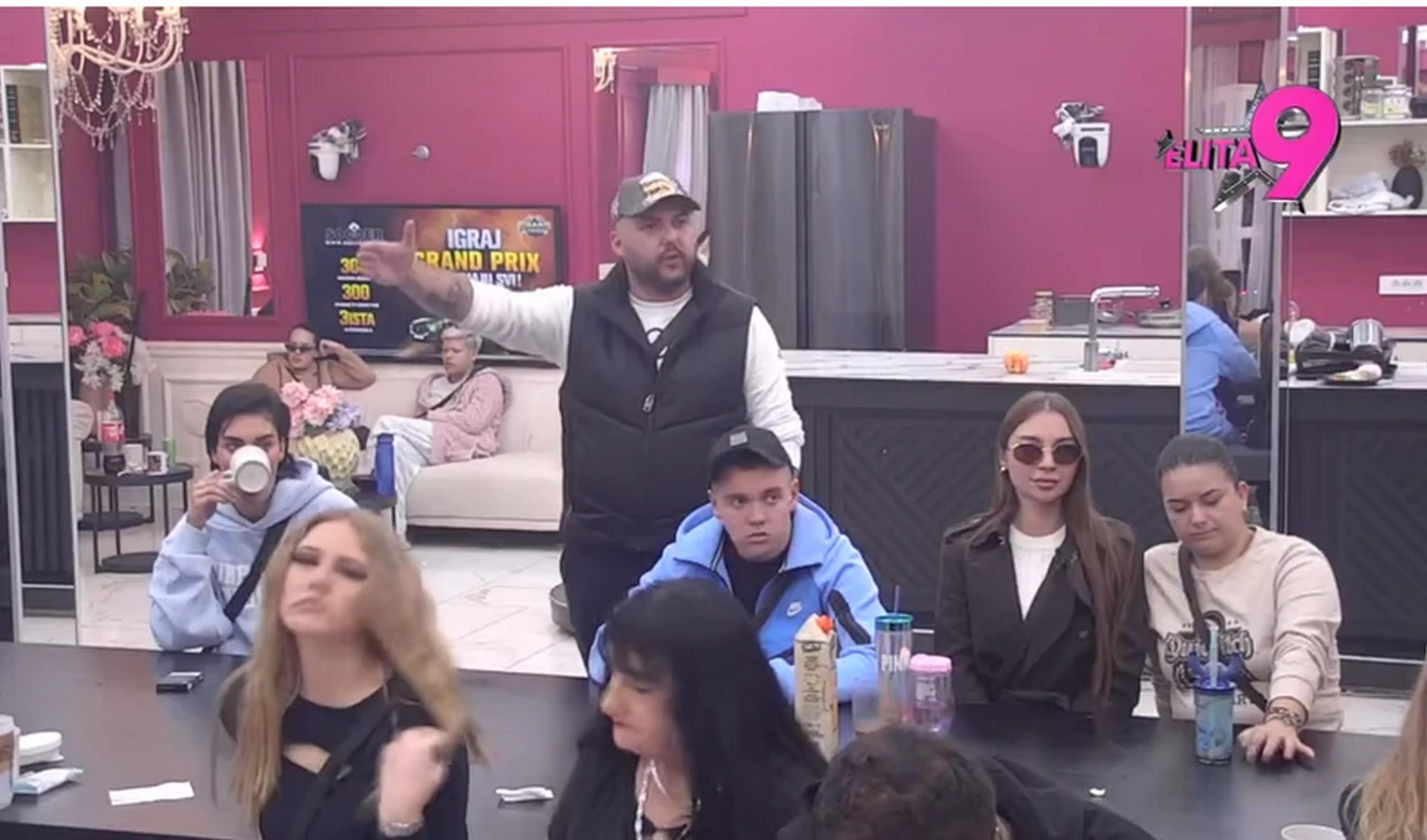 "Nisam nikad bio lud za njom" Asmin unakazio Aneli u raspravi: Ahmićeva se odmah iskalila na Luku