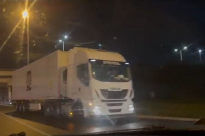 Zemun, kamion, šleper, kontrasmer, Zmaj