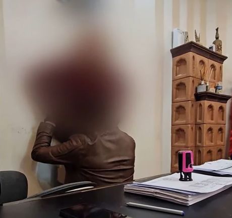 Gradonačelnik i službenica, Traian Simionca