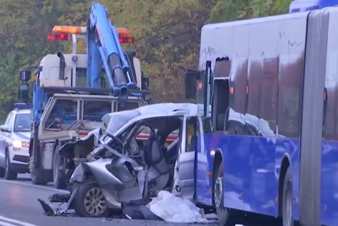 saobracajna nesreca, obrenovacki put, udes autobusa i automobila