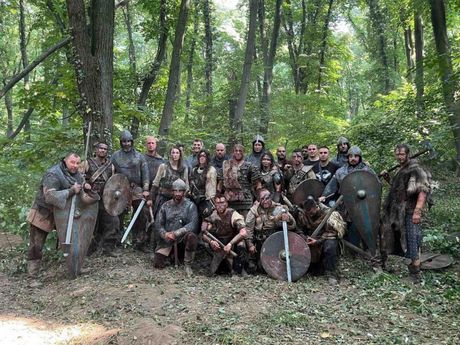 Srpski kaskaderi na snimanju serije Robin Hud