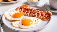 Ni kap ulja, a ne lepe se: Ovako ćete ispržiti najukusnija jaja kao iz restorana, u ovome je tajna