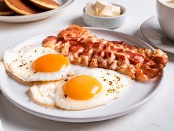 doručak, jaja i slanina