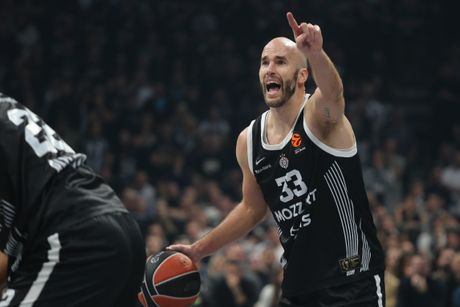 KK Partizan - Monako