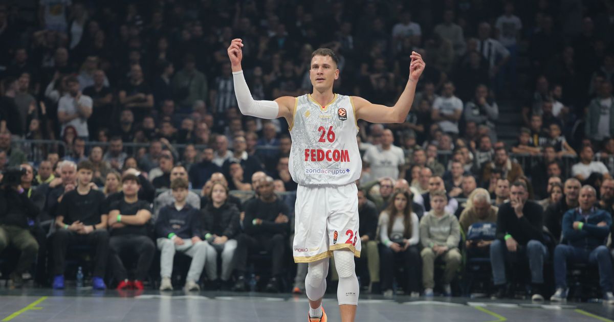 Nedović dobio ovacije voljenih navijača, pa im se obratio: 