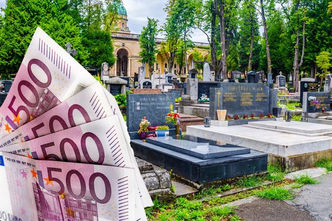 Groblje Mirogoj, evri