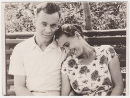 Stara fotografija, ljubavni par, iustracija