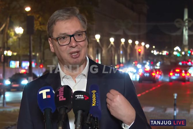Aleksandar Vučić Pariz
