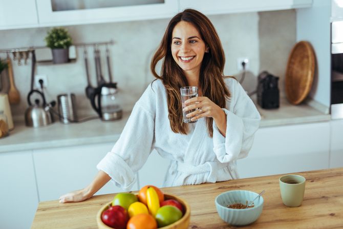 napitak, voda, žena, jutro