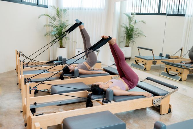 pilates, pilates reformer, vežbanje, instruktor pilatesa